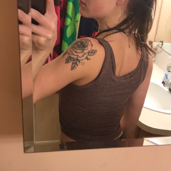 Red Cropped Tank - Picture 5 of 5